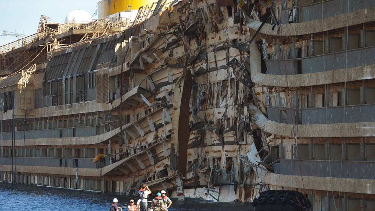 Lépave du « Costa Concordia » devrait être remorquée en juin | Les Echos