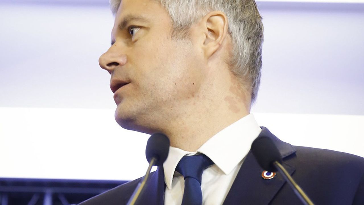 Treize mois après son élection à la tête de LR, Laurent Wauquiez est à la peine dans les sondages.