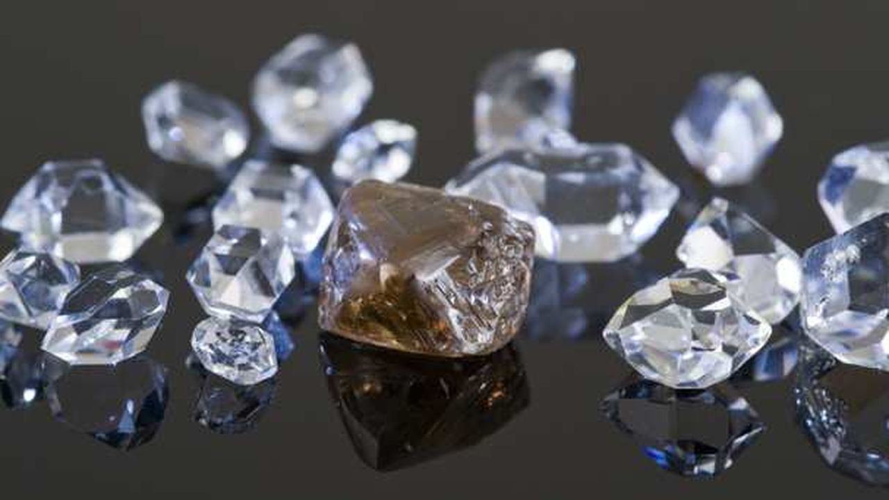 aterrizaje espejo energía Un site Internet bouscule l'industrie secrète du diamant | Les Echos