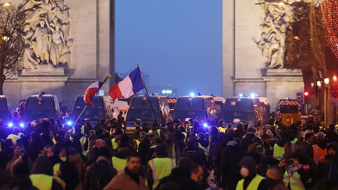 80.000 policiers et gendarmes mobilisés dans l'Hexagone, dont 5.000 à Paris.