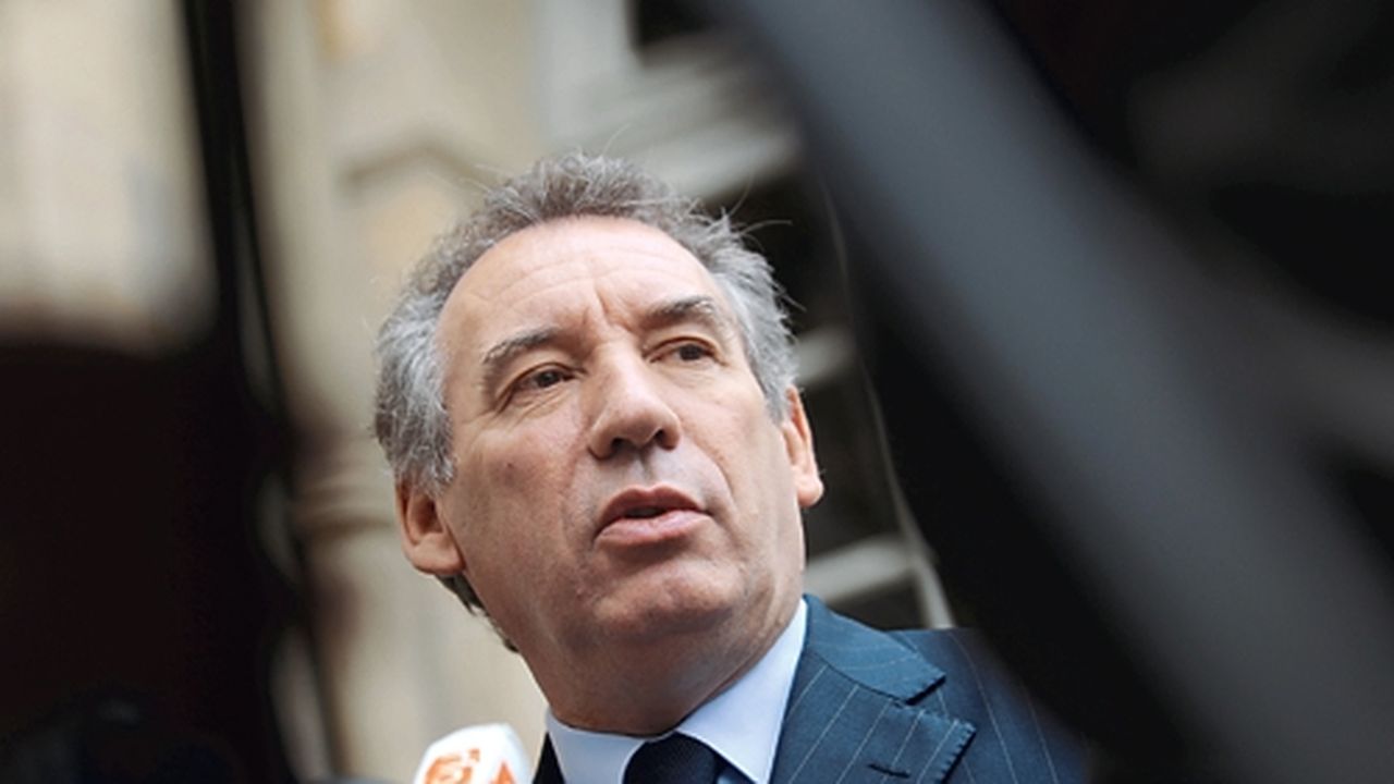 François Bayrou tente de décrédibiliser les « crabes » du centre | Les ...