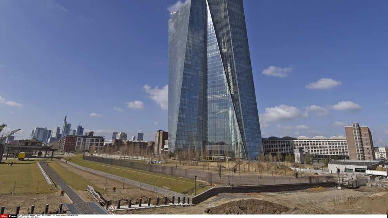 La BCE se dote de règles déontologiques plus dures