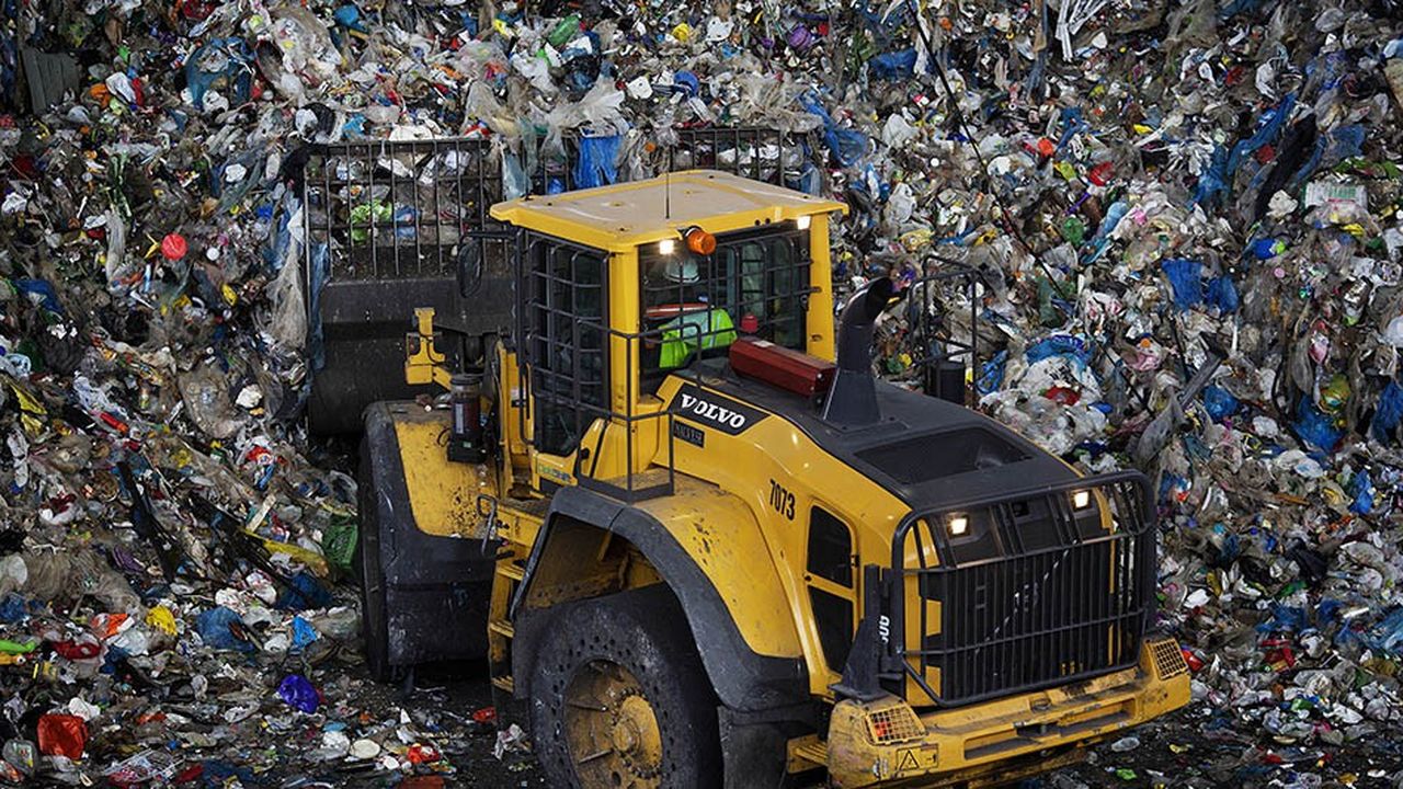 Chaque année, la moitié de toutes les ordures de l'Etat de New Yorksont déversées dans les décharges au bord du lac Ontario, soit près de 4,5 millions de tonnes de déchets