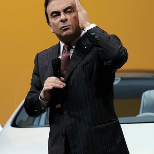 Au volant de Renault depuis 2005, Carlos Ghosn est en passe de perdre son poste à la suite d'une enquête interne de Nissan, qui fait scandale et qui l'a conduit à être emprisonné au Japon.