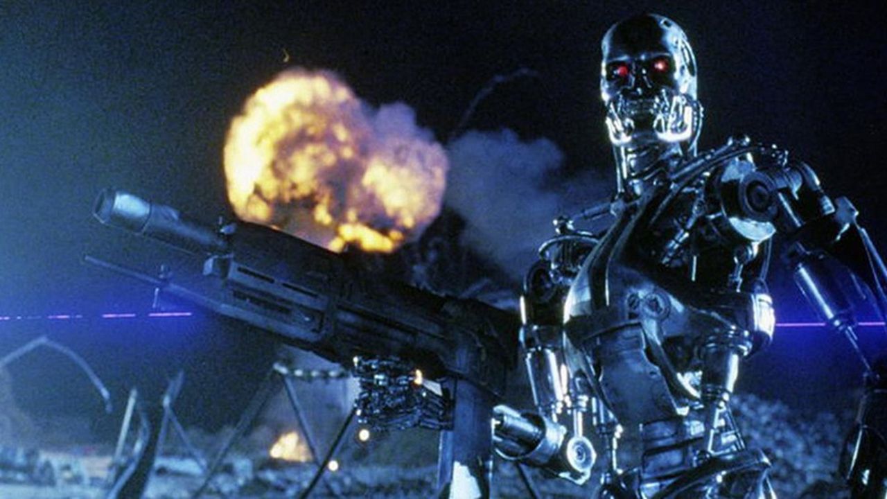 Si l'on en est encore très loin du robot tueur de « Terminator », des armes capables de viser et de faire feu sans intervention humaine existent déjà. Mais, aujourd'hui, elles ne sont pas utilisées si un soldat ne valide pas le tir.