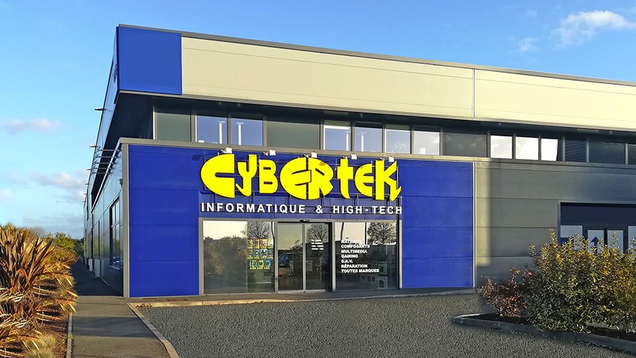 Cybertek est l'un des seuls fabricants français de PC, avec 40.000 unités produites, vendues sous ses marques Cybertek ou Dust pour d'autres enseignes.