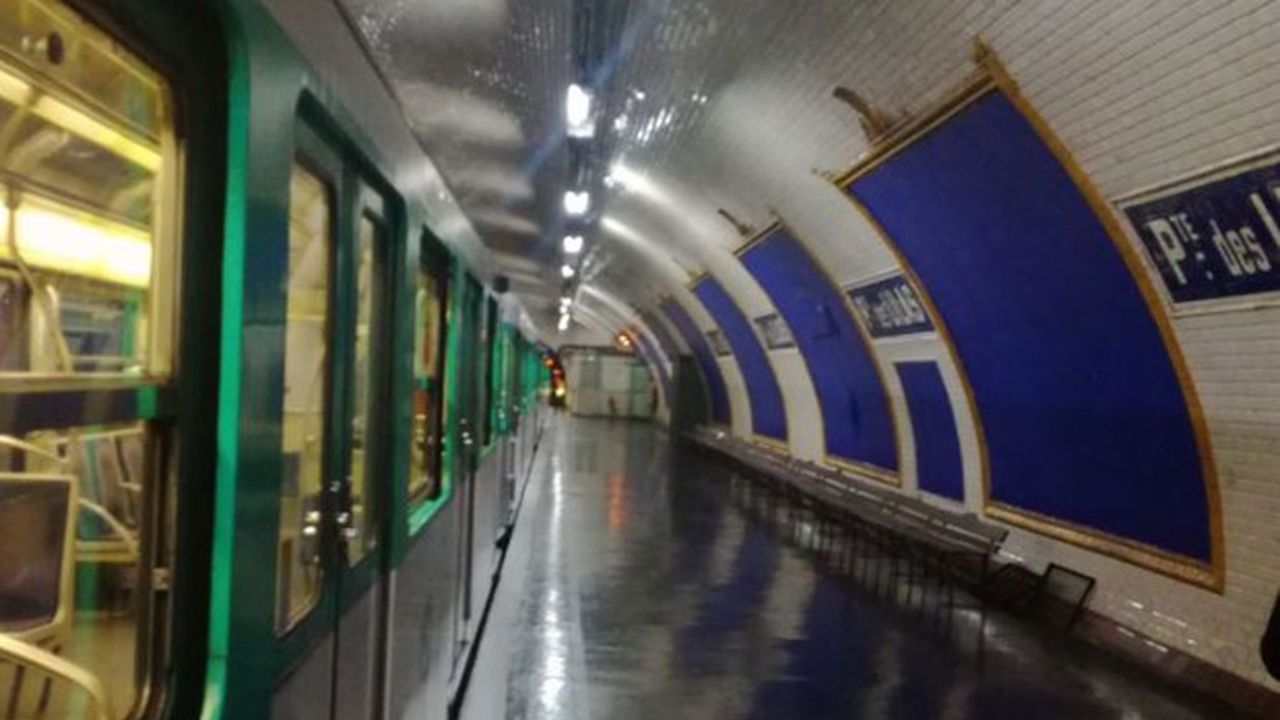 La station Porte des Lilas sert aux tournages de films, comme pour le film Amélie Poulain.