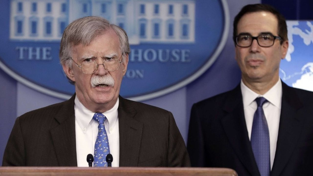 John Bolton et Steven Mnuchin ont accentué la pression sur le Venezuela lundi soir