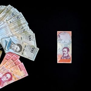 La devise vénézuélienne s'est effondrée
