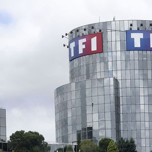 TF1 vend son activité de « commerçant » mais garde l'émission Téléshopping.