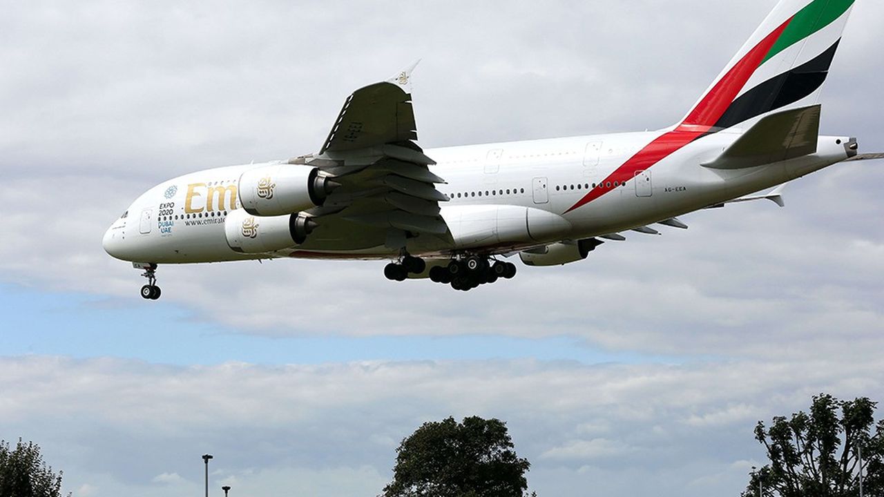 La compagnie aérienne Emirates réfléchirait à transformer sa commande de 36 A380 en A350.