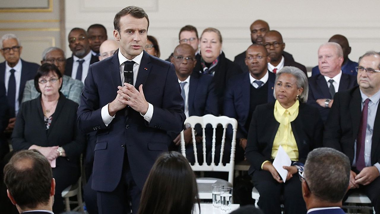 Emmanuel Macron a reçu les maires d'outre-mer à l'occasion du grand débat national au Palais de l'Elysée.