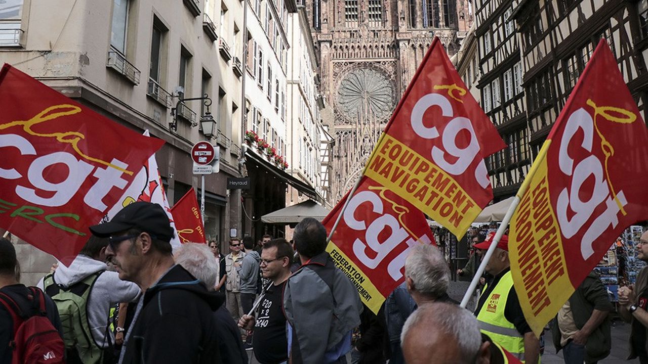Des militants CGT lors d'une manifestation à Strasbourg, le 9 octobre 2018.