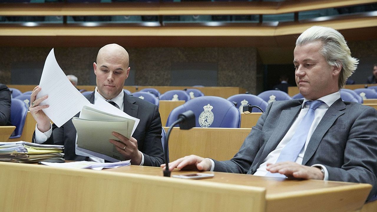 Ex-bras droit de Geert Wilders, Joram van Klaveren (à gauche sur cette photo de 2013) avait quitté le parti d'extrême droite PVV en 2014 pour créer sa propre formation