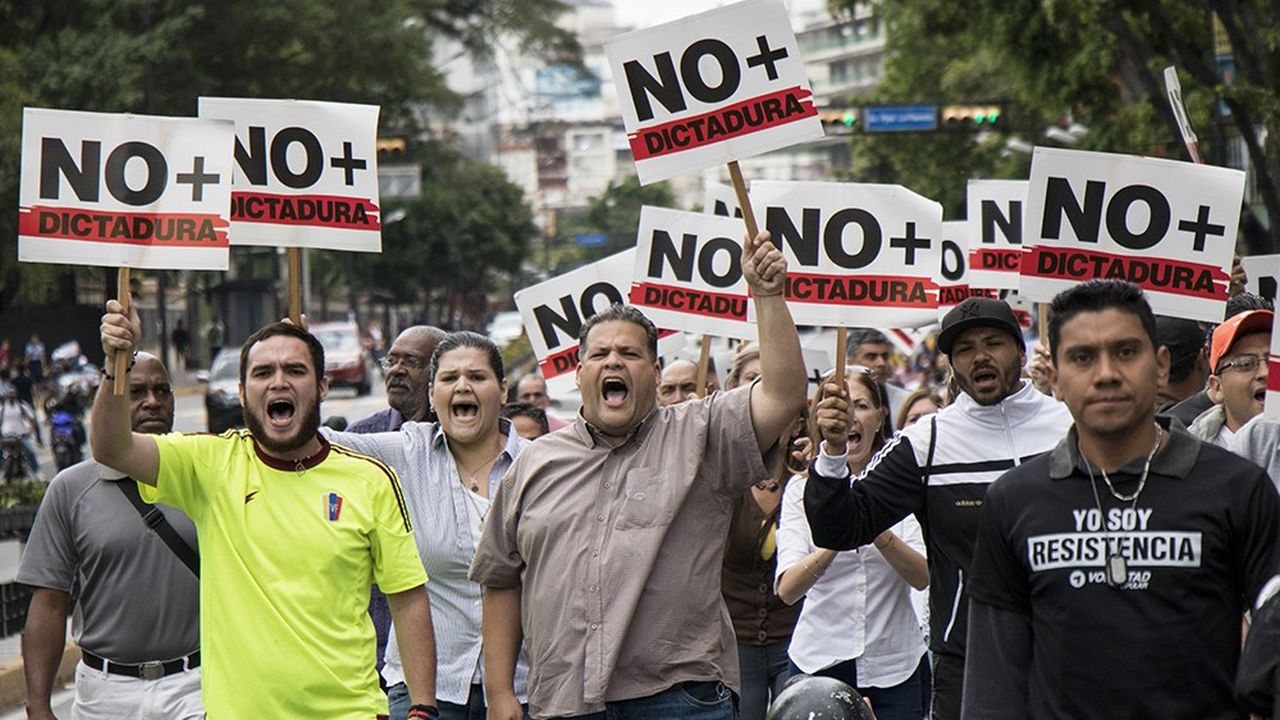 Les manifestations anti-Maduro au Venezuela ont poussé Washington à alourdir les sanctions touchant les obligations du Venezuela, mettant ainsi JP Morgan dans une situation difficile