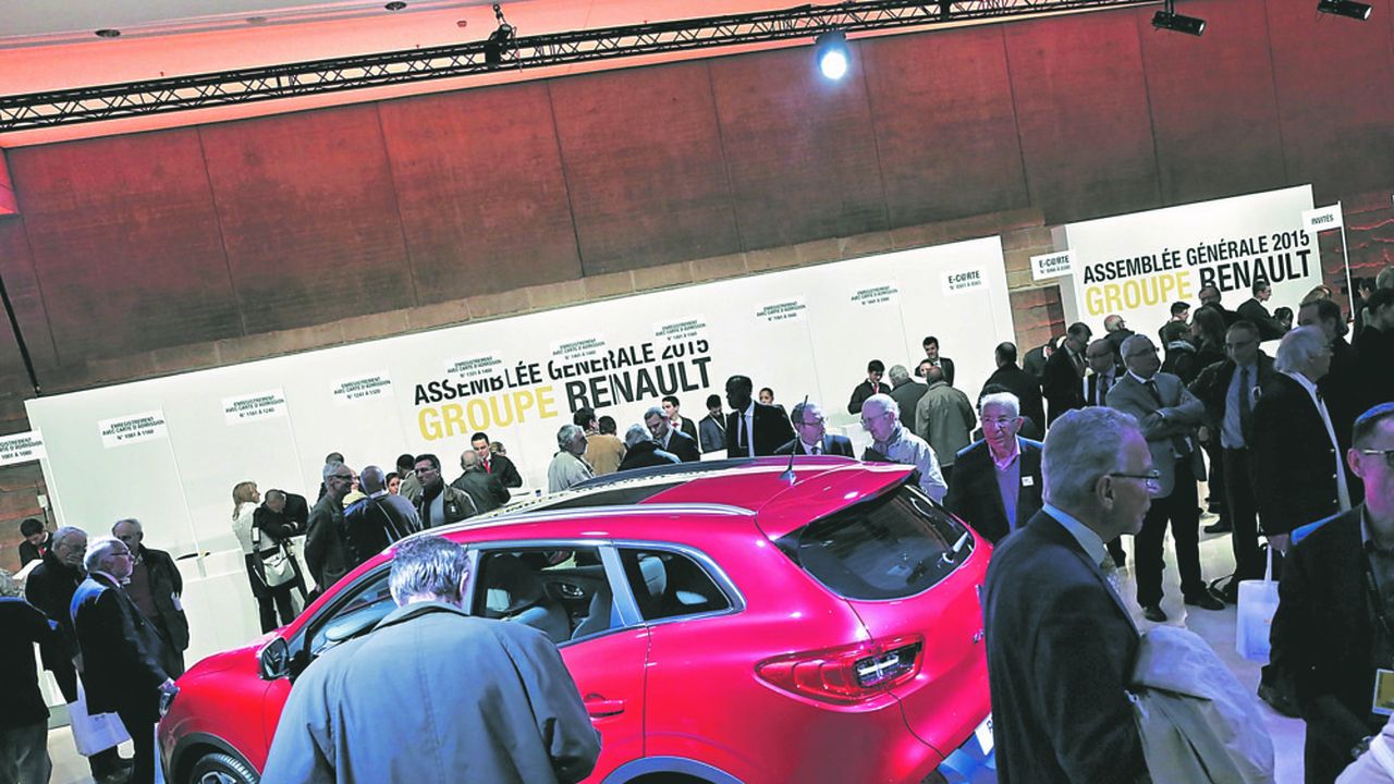 Ambiance actionnaires de Renault avant l'ouverture de l'AG