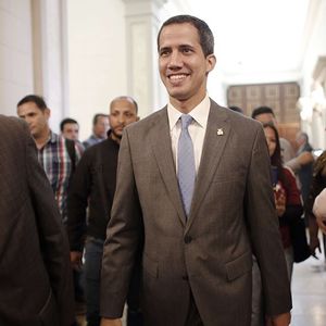Les milieux financiers se préparent en cas de prise du pouvoir par l'opposant Juan Guaidó.