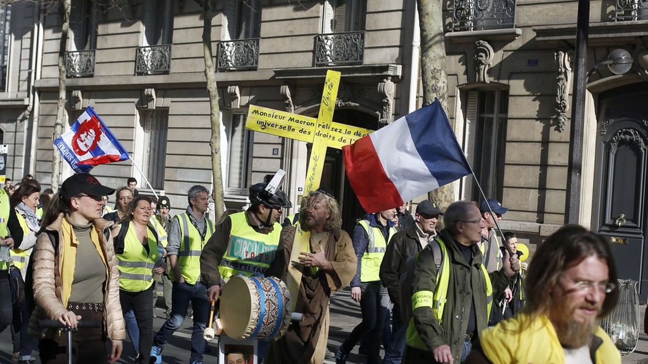 Seulement 1500 Gilets Jaunes Ont Défilé Ce Dimanche