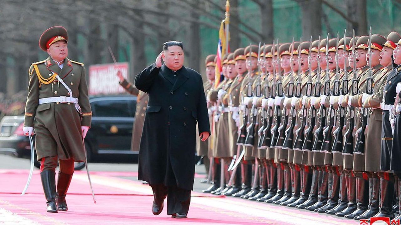 Kim Jong-un lors d'une revue des troupes militaires, le 8 février dernier.