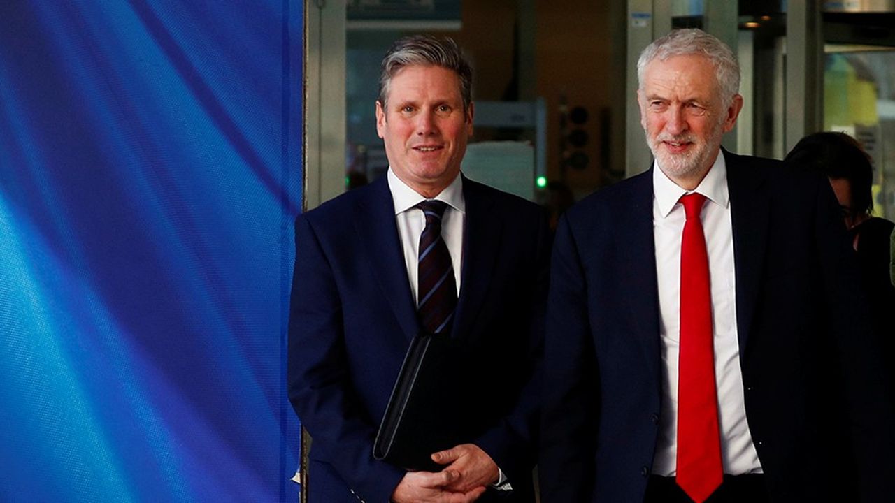 Le patron du Labour britannique Jeremy Corbyn (à droite) accompagné du responsable du Brexit pour le parti travailliste, Keir Starmer.