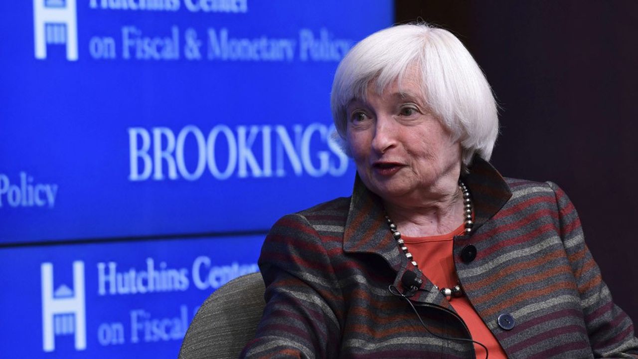 « Je doute qu'il soit même capable de dire que les objectifs de la Fed sont le plein-emploi et la stabilité des prix », a notamment estimé Janet Yellen
