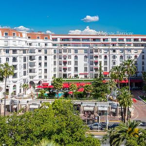 La ville de Cannes va lancer en 2019 un concours international pour confier à des architectes et paysagistes la requalification des espaces publics de la ville.