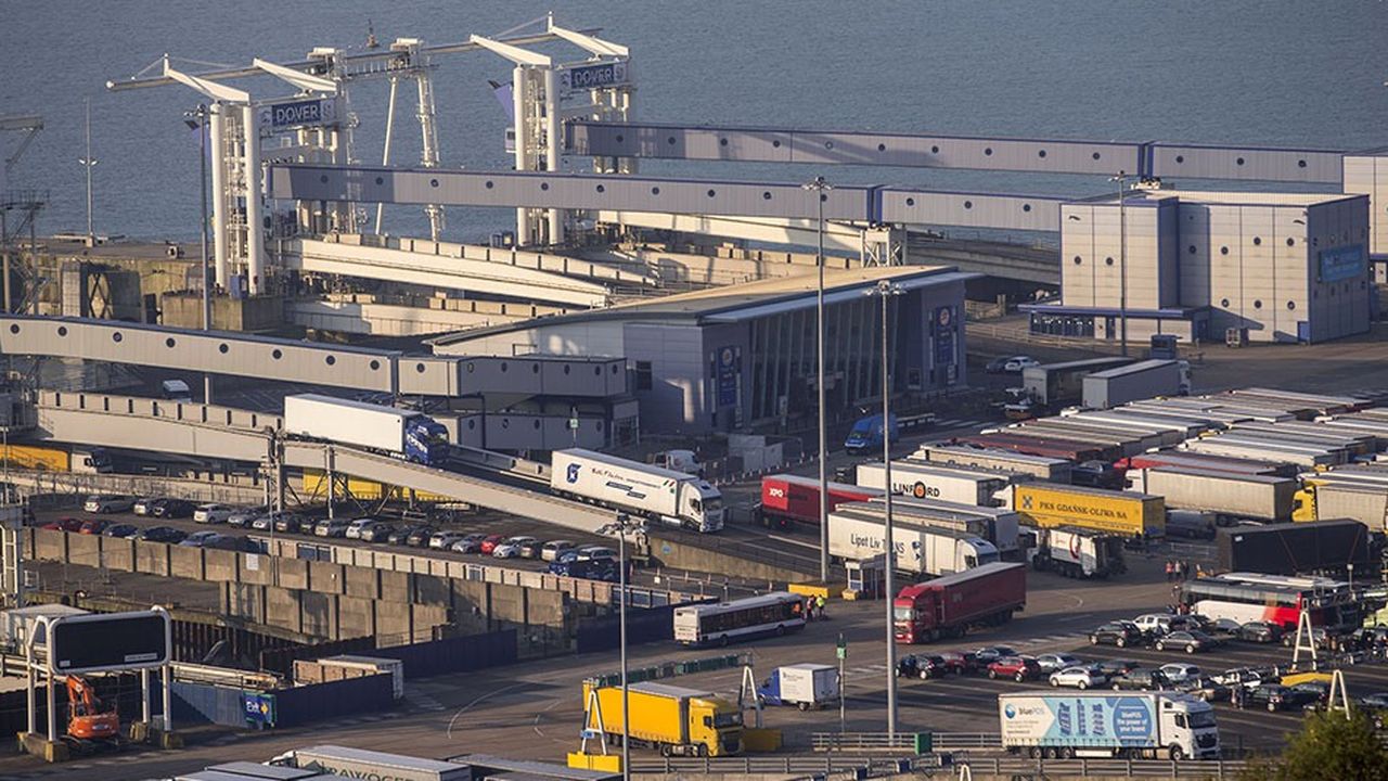 Le port de Douvres concentre à lui seul 17 % des échanges commerciaux du Royaume-Uni.