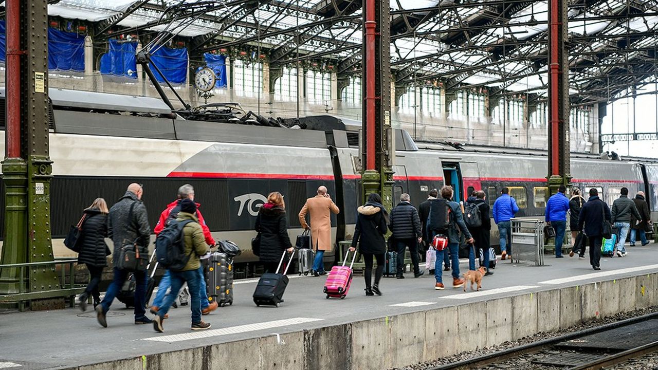 La Greve Fait Plonger Le Resultat De La Sncf Les Echos