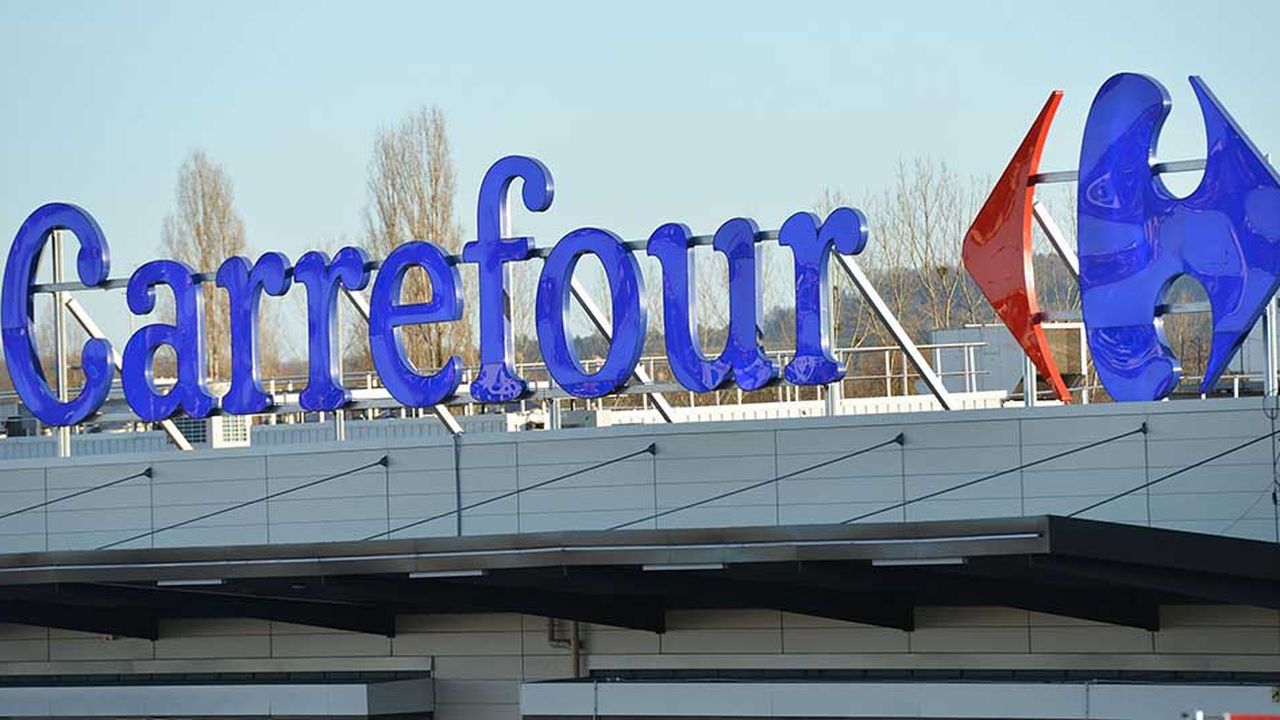 Carrefour porte à 400.000 m² son objectif de réduction des surfaces de ses hypermarchés et à 15 % son objectif de simplification de ses assortiments