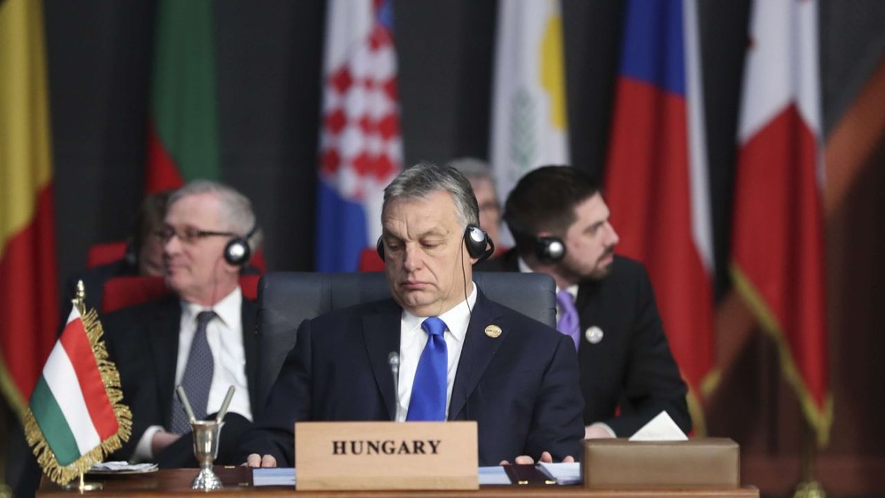Le président hongrois Viktor Orban a mis le feu aux poudres il y a deux semaines avec une campagne de propagande affirmant que Bruxelles favorisait l'immigration