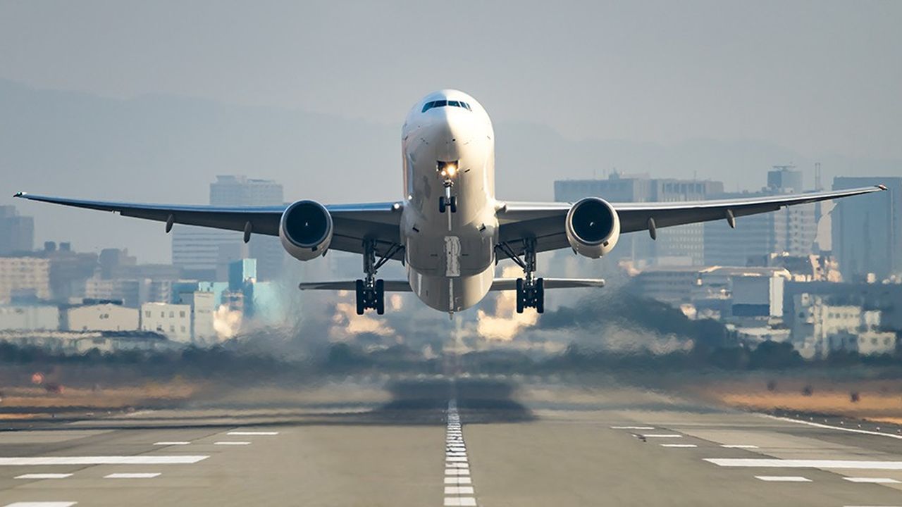Le secteur aérien a promis une croissance neutre en carbone d'ici à 2050, ce qui équivaut à une division par deux de ses émissions, compte tenu du doublement de trafic prévu dans les trente prochaines années.