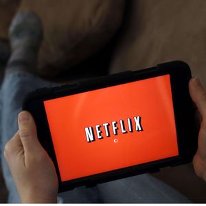 En 2018, Netflix a capté 52 % des 6 milliards de dollars (5,3 milliards d'euros) de revenus générés par la SVOD sur les 18 pays européens analysés par l'étude.