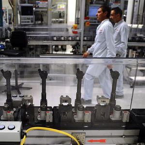Dans l'usine Bosch de Rodez (Aveyron), qui fabrique des injecteurs diesel, 300 emplois sont menacés par la chute du diesel