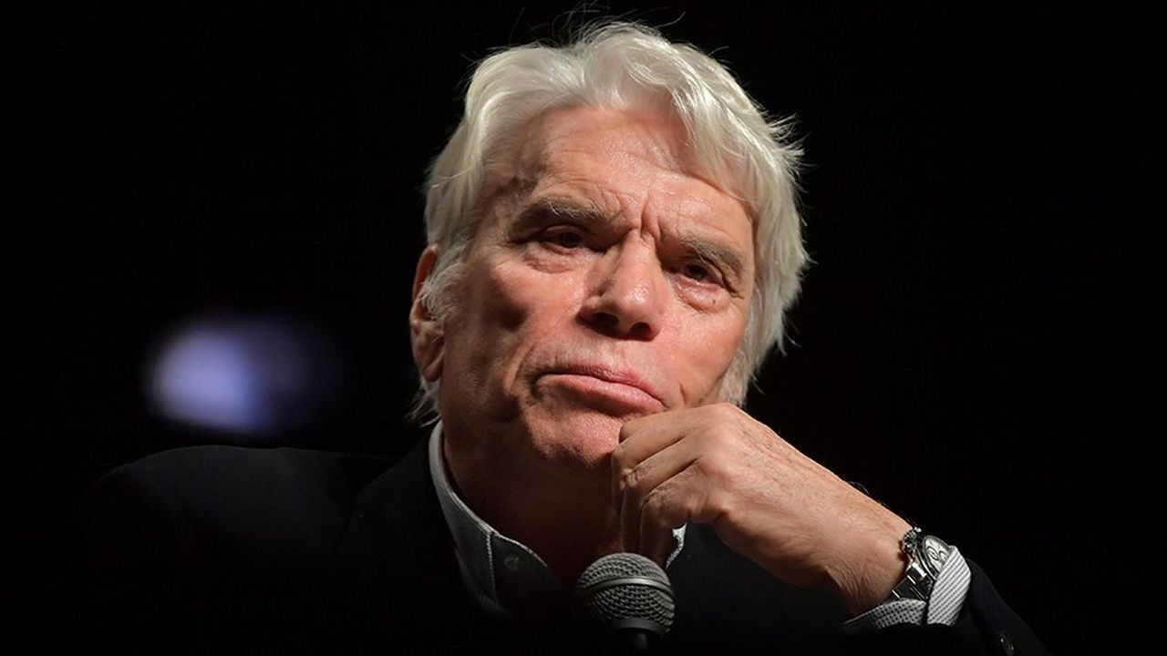 French former businessman and politician Bernard Tapie addresses a conference in Liege on September 27, 2018. (Photo by Emmanuel DUNAND/AFP)