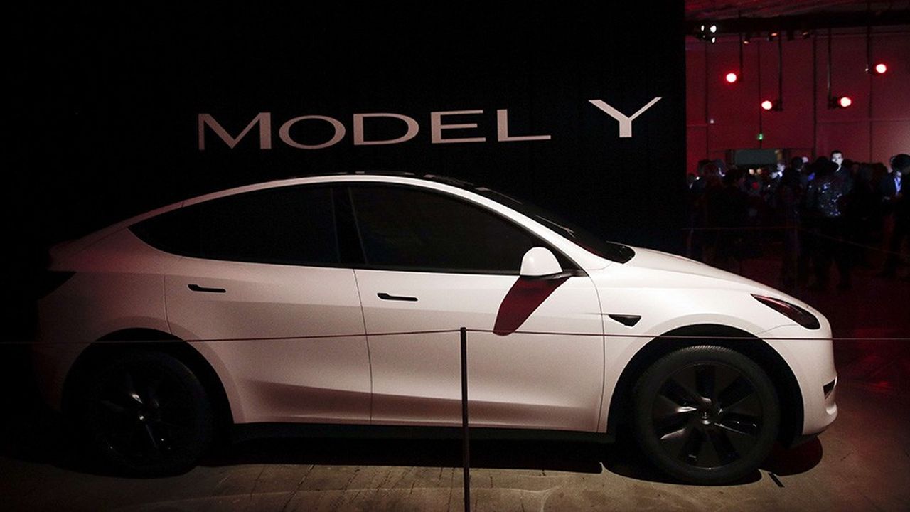 Le Model Y, promis pour l'automne 2020, est la déclinaison SUV de la Model 3.