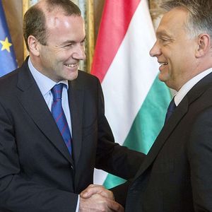Le candidat du PPE à la tête de la future Commission européenne, Manfred Weber et le Premier ministre hongrois Viktor Orban se sont rencontrés mardi 12 mars à Budapest. On les voit ici lors d'une rencontre en 2015.