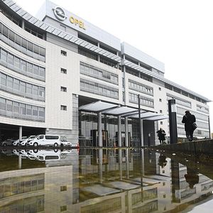 Opel souhaite transférer 2.000 des 7.000 ingénieurs de son centre de R & D chez le Français Segula au sein d'un grand campus d'ingénierie à Rüsselsheim.