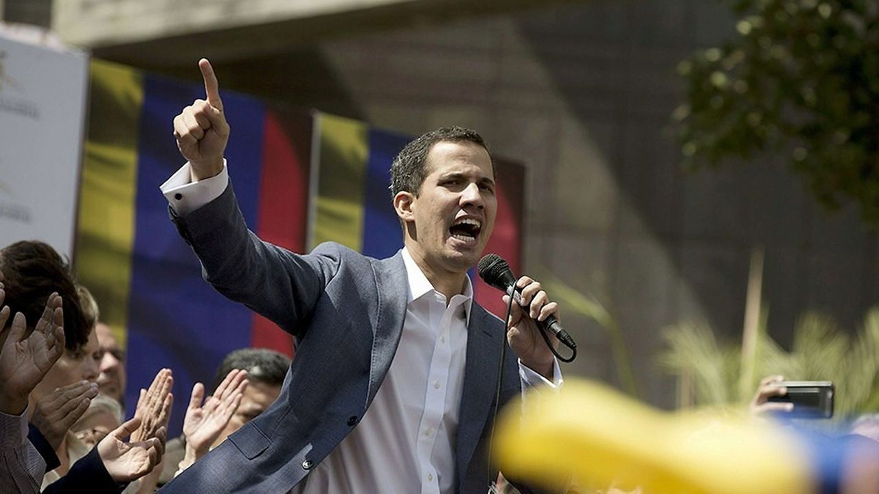 Juan Guaido conteste depuis le 23 janvier la régularité de la réélection du président en exercice Nicolás Maduro.
