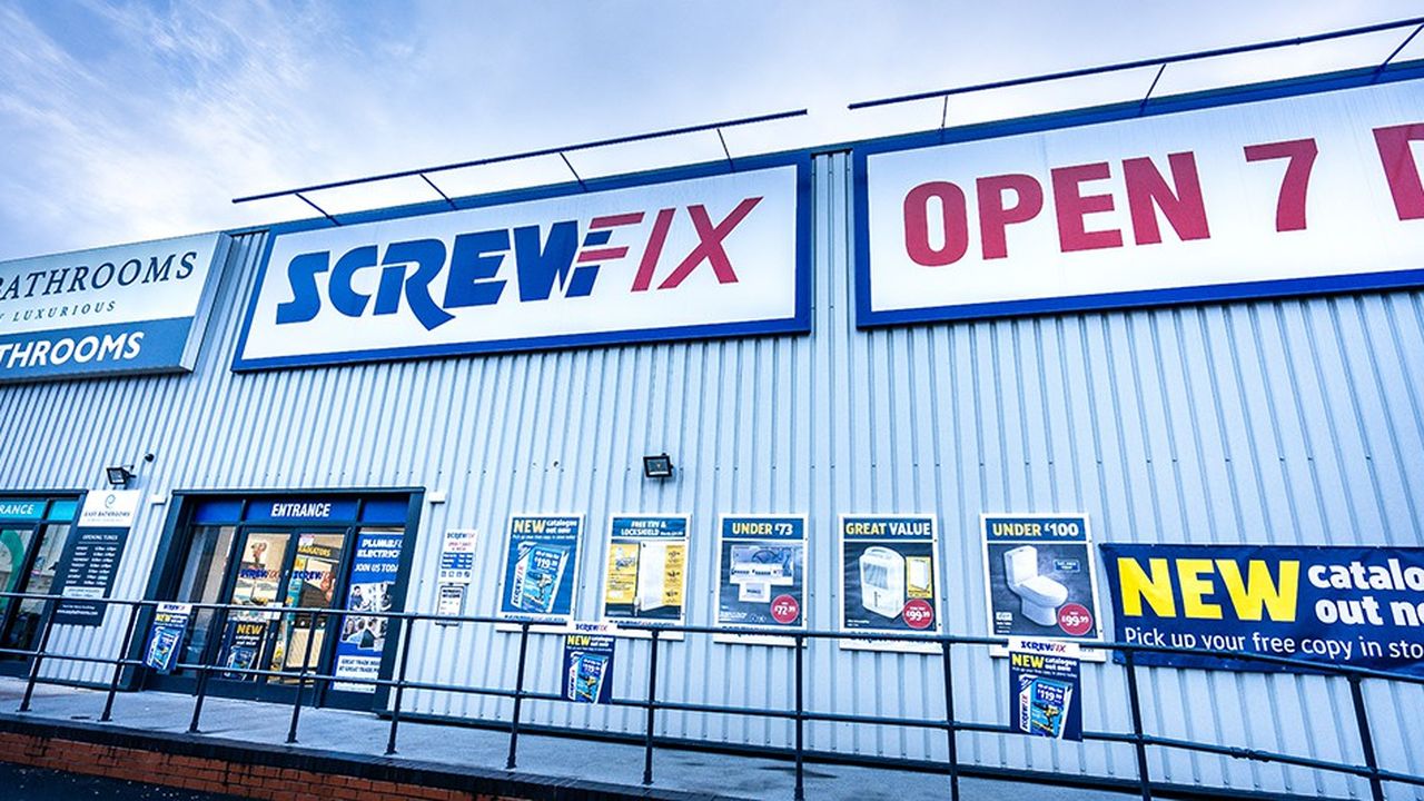 Au Royaume-Uni, Screwfix approvisionne les professionnels et les artisans. L'enseigne arrive en France sur la Toile.