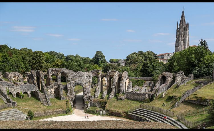 L’amphithéâtre de Saintes (Charente-Maritime)