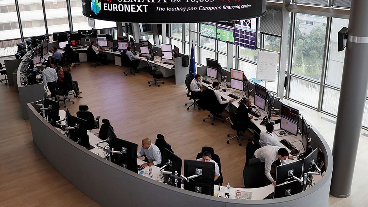Les marchés européens n'arrivent toujours pas à attirer les investisseurs notamment étrangers. (Photo by Thomas SAMSON/AFP)
