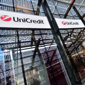 UniCredit envisage une offre sur Commerzbank.