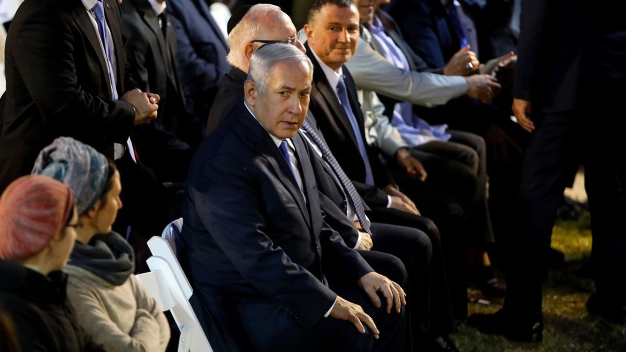 Le Premier ministre Benjamin Netanyahu a assité aux funérailles d'un sergent porté disparu depuis 27 ans à quelques jours de législatives serrées. 