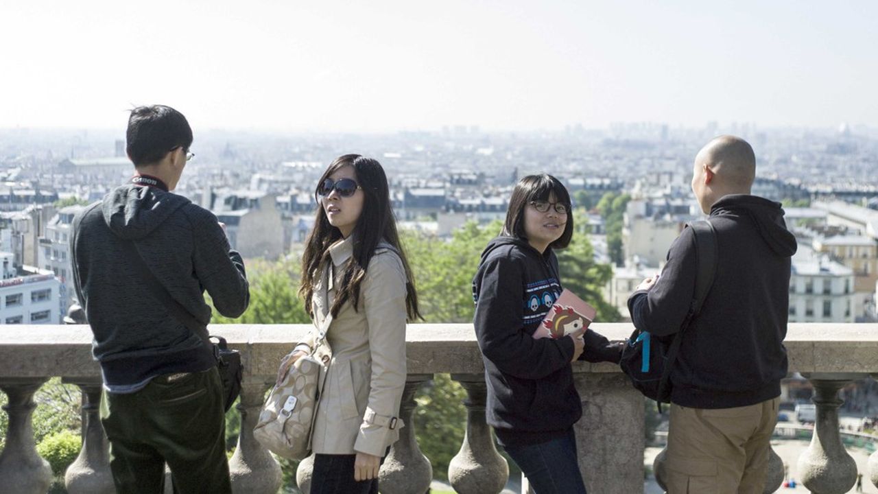 Des touristes chinois à Montmartre.