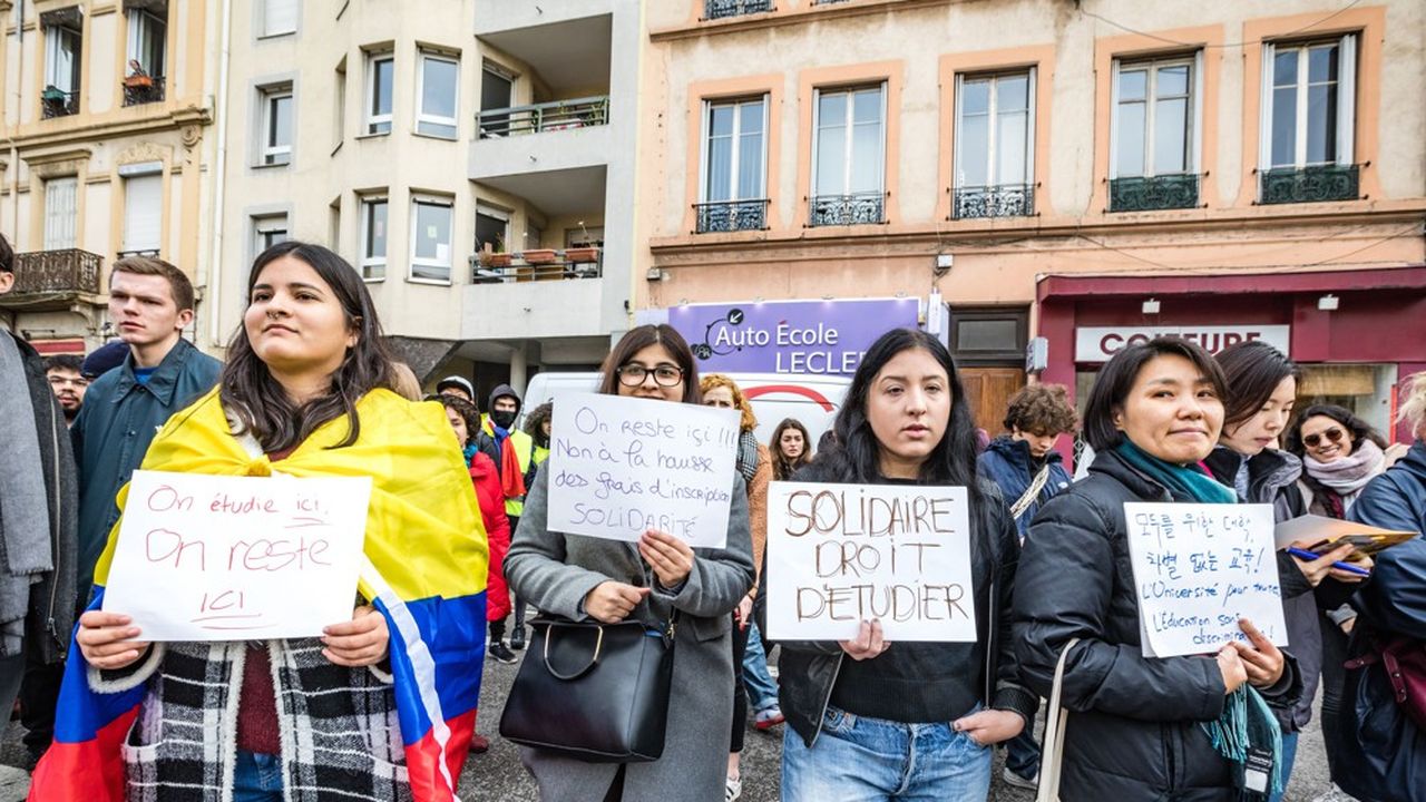 A Lyon, plusieurs centaines d'étudiants ont manifesté en décembre dernier contre la hausse des frais d'inscription