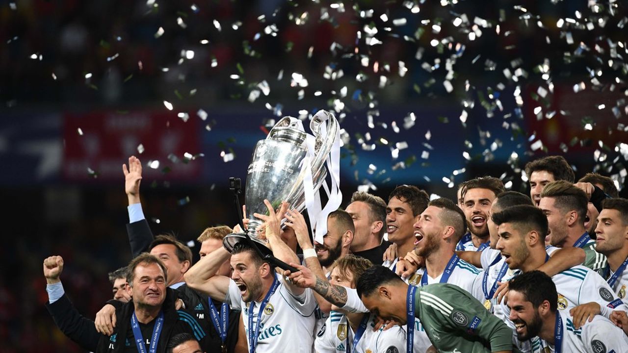 Football : en quoi consiste le projet de réforme décrié des Coupes d'Europe  ?