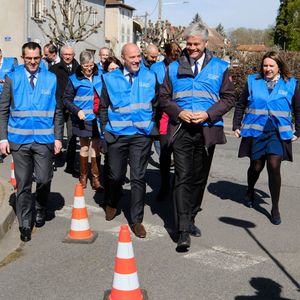 Le 5 avril dernier, le président du Conseil régional d'Auvergne-Rhône-Alpes, Laurent Wauquiez, a reçu Stéphane Richard, le PDG d'Orange, à Gannat pour lancer la dernière phase de déploiement de la fibre optique en Auvergne
