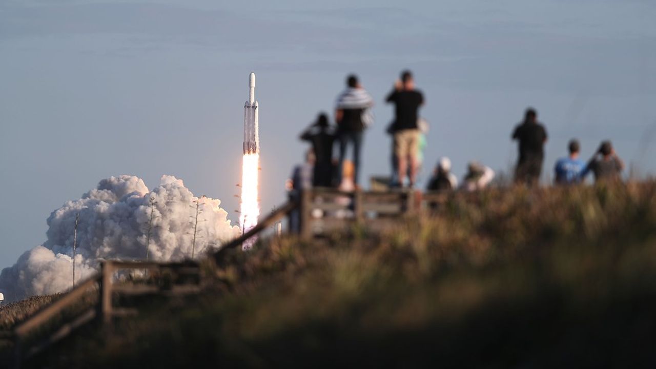 ESPACE. Falcon Heavy, la fusée la plus puissante du monde, a décollé