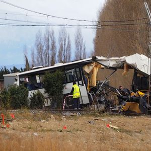 L'accident d'un bus scolaire à Millas (Pyrénées-orientales), qui a entraîné le décès de 6 enfants, a marqué l'opinion publique. 42 morts ont été enregistrés à des passages à niveau cette année-là.