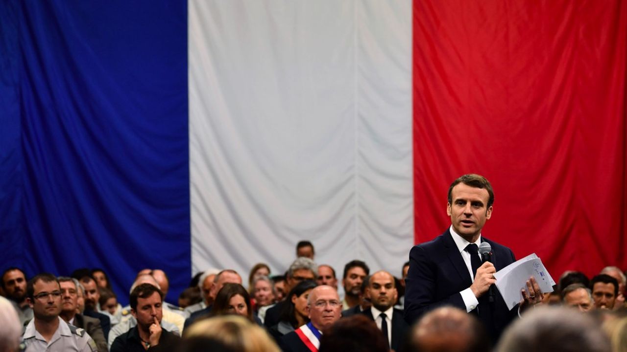 Après avoir passé une centaine d'heures avec les élus et les Français dans le cadre du grand débat - ici à Greoux-les-Bains - Emmanuel Macron est plus qu'attendu pour ses propositions